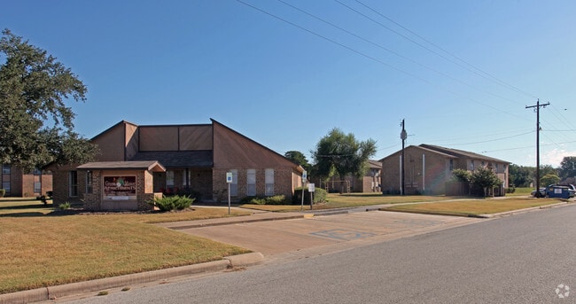 Building Photo - Green Manor Apartments