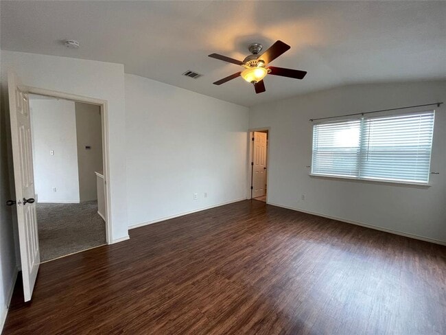 Building Photo - 10520 Dunham Forest Rd