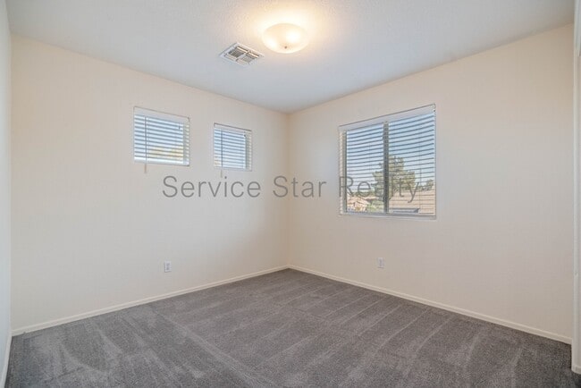 Building Photo - 3616 S Arroyo Ln