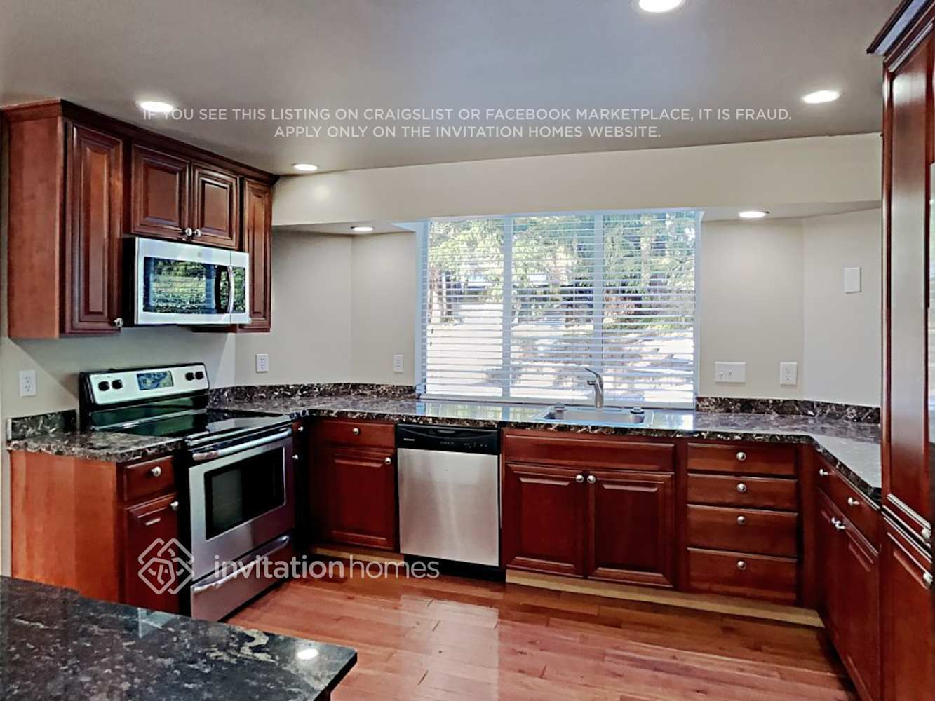 Building Photo - 3029 Silver Crest Dr