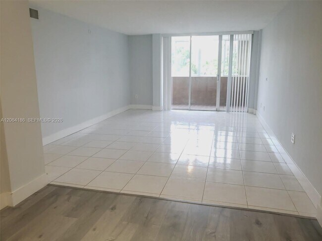 Building Photo - 6861 SW 147th Ave