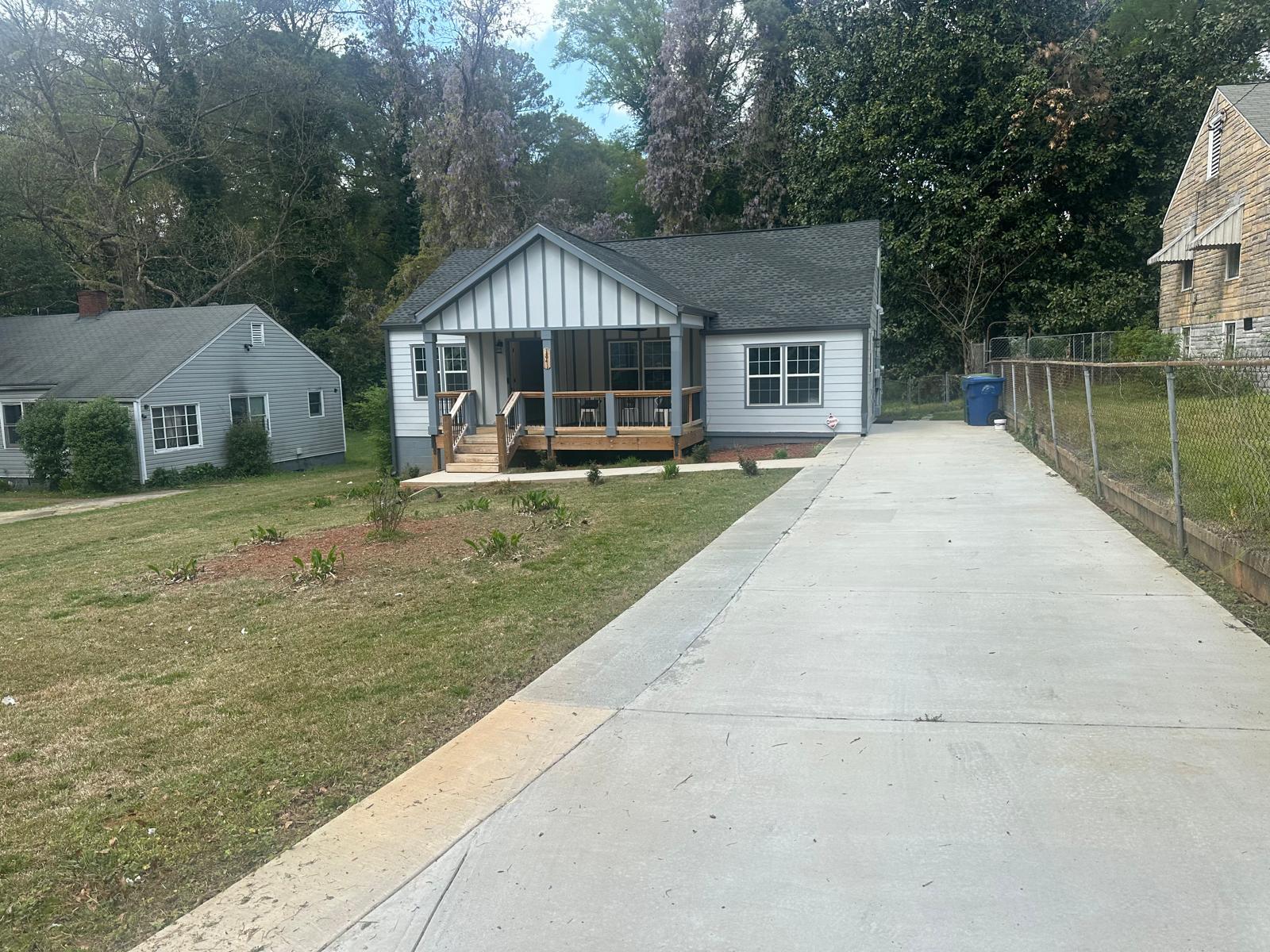 Building Photo - 1841 Bayberry Dr SW