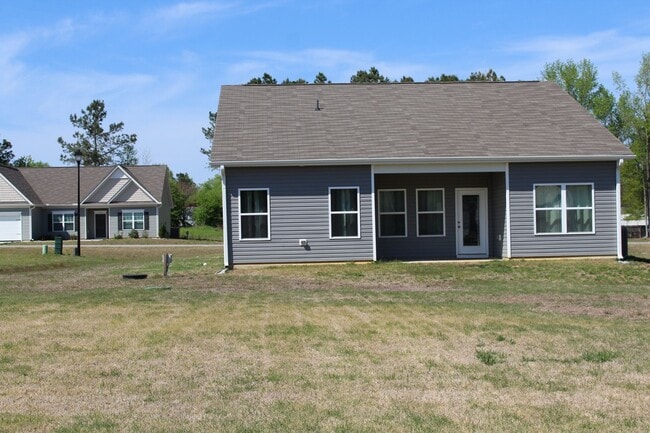 Building Photo - 321 Settlers Pointe Dr
