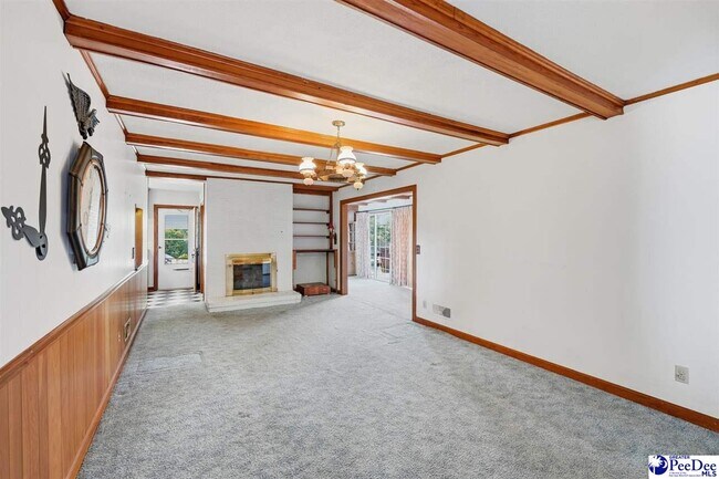 Building Photo - 2218 N Douglas St