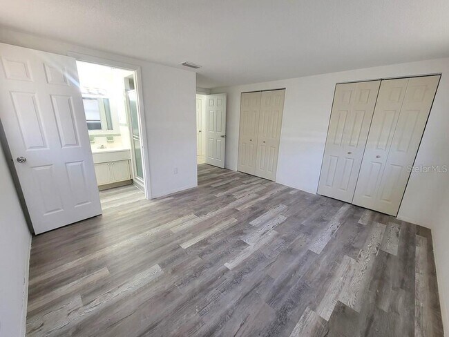 Building Photo - 7920 Pineapple Ln