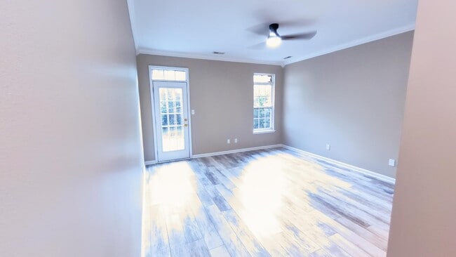 Building Photo - 14808 Bergerac Ct