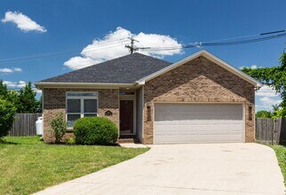 Building Photo - 749 Whispering Brook Trce