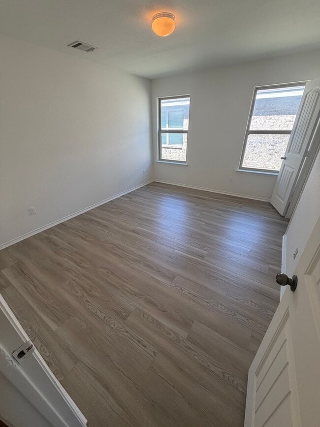 Building Photo - 1763 Overlook Dr