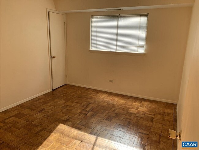 Building Photo - 1215 Wertland St