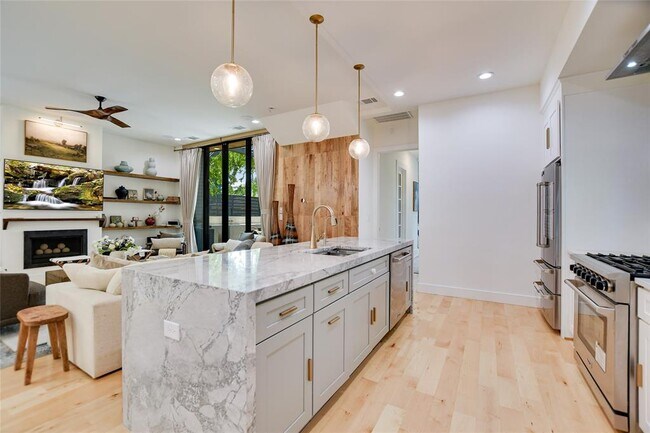 Building Photo - 7810 Hardy Dr