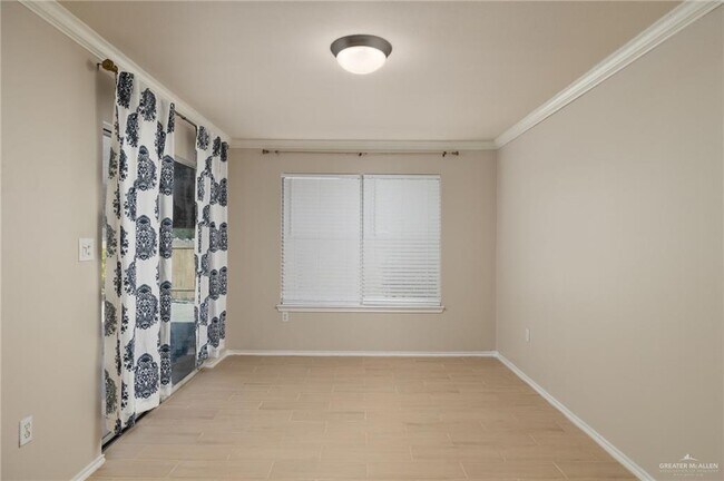 Building Photo - 16 Andrea Ave