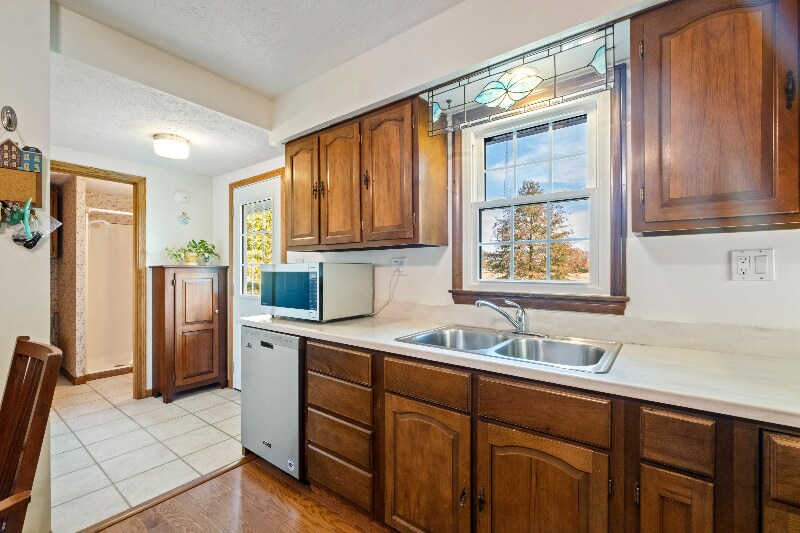 Building Photo - 9148 Crottinger Rd