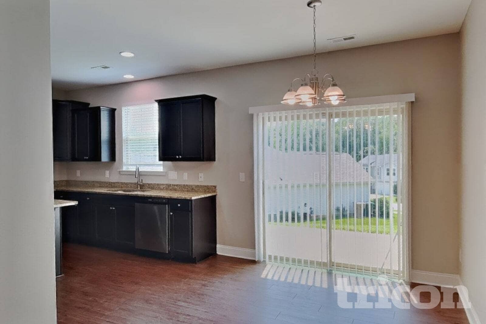 Building Photo - 163 Green Willow Dr