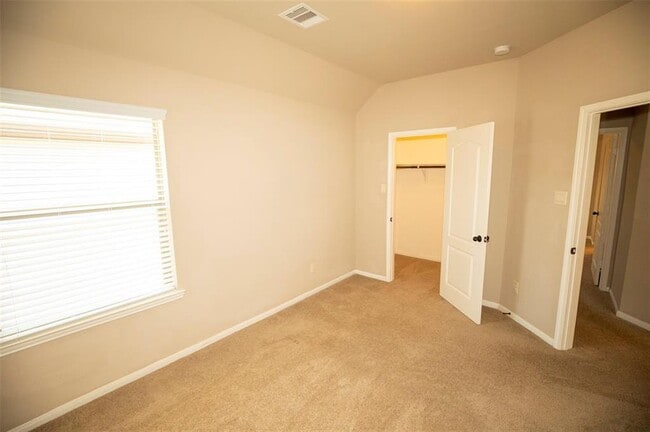 Building Photo - 21325 Kings Guild Ln