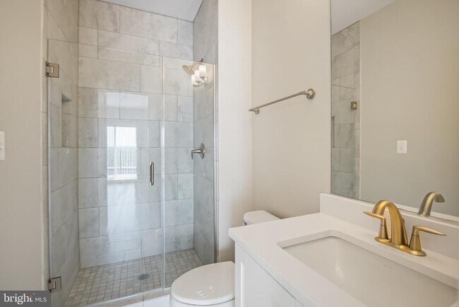 Building Photo - 621 Parkside Pl NE