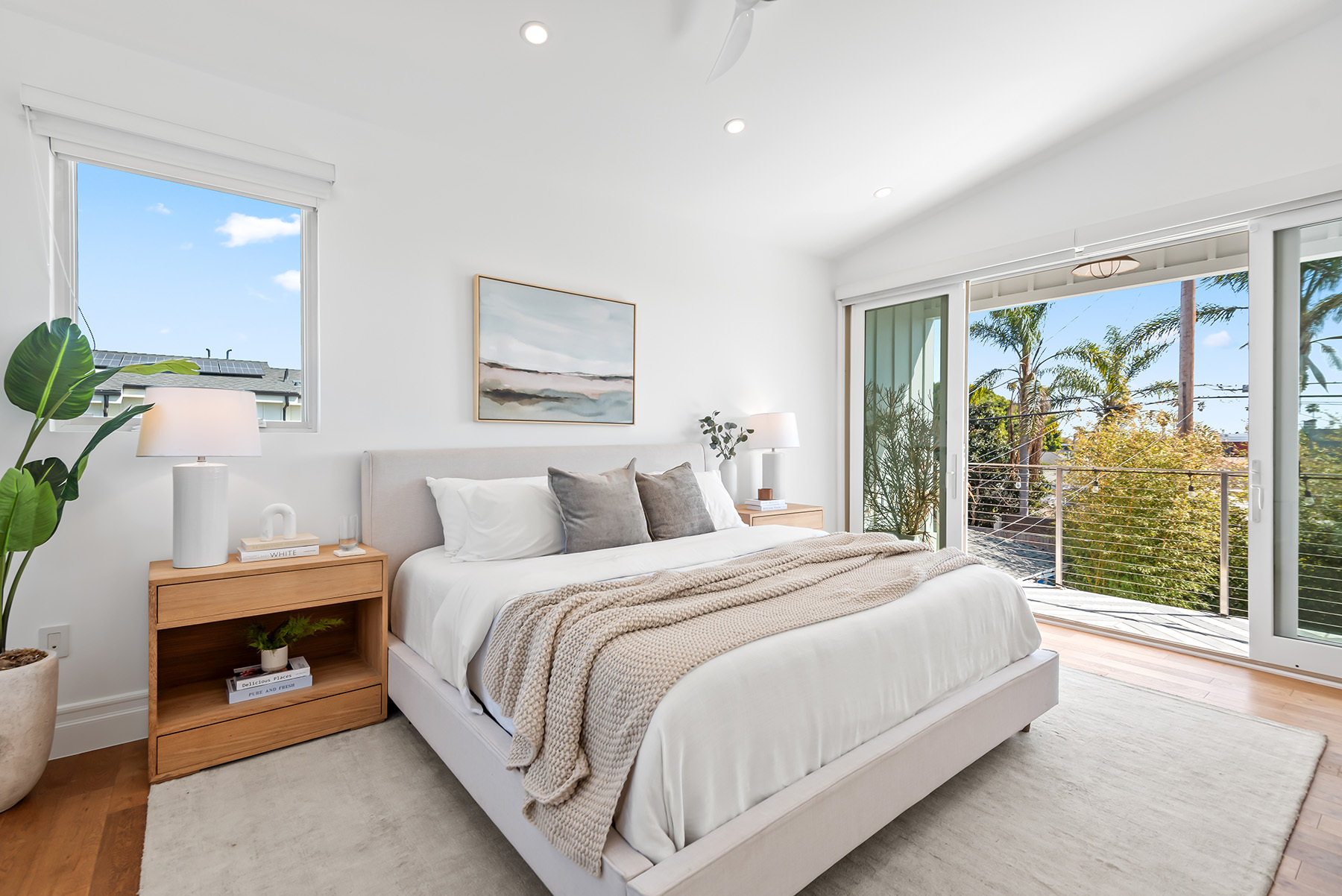 Primary Suite - 846 Warren Ave
