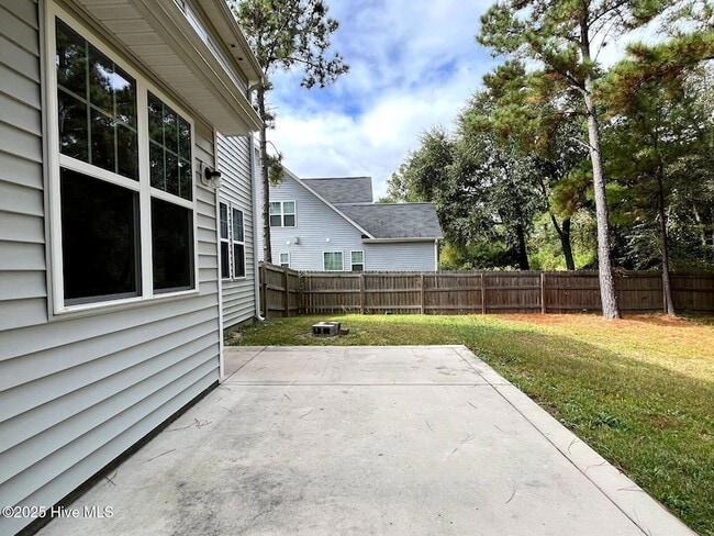 Building Photo - 188 Sandy Springs Rd