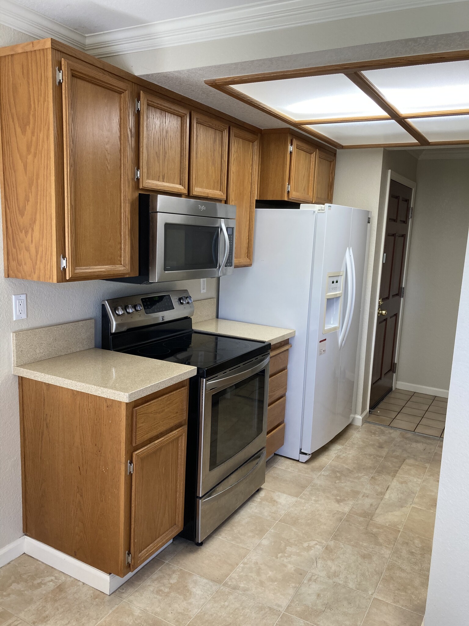 Kitchen - 38693 Huntington Cir