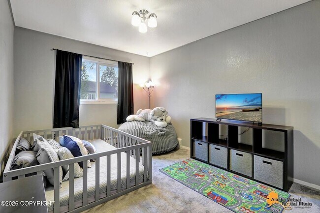 Building Photo - 5811 Jennifer Cir