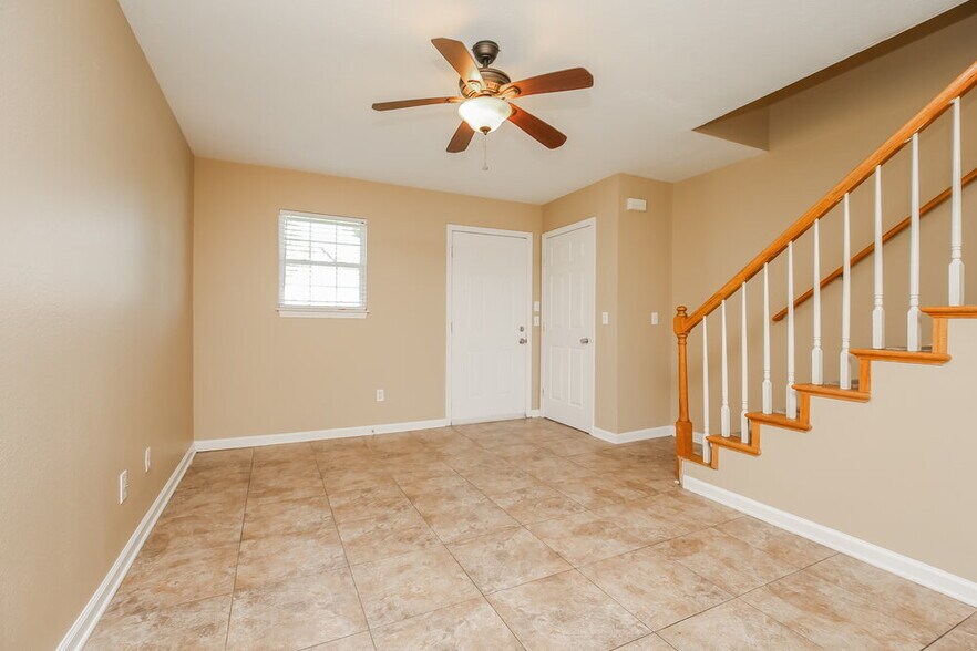 Building Photo - 4080 Nir Shreibman Blvd