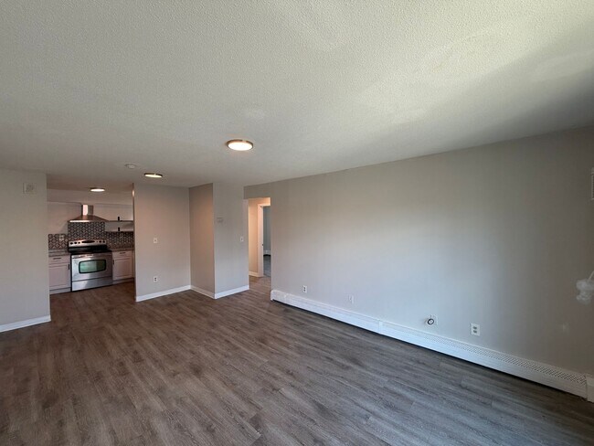 Building Photo - 158-162 Water st-11