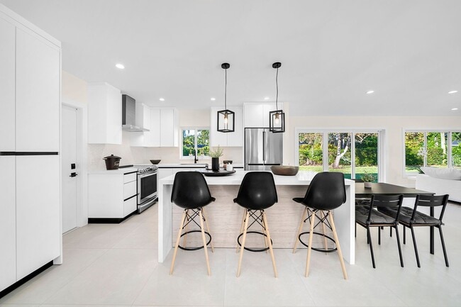 Building Photo - 5835 SW 100th Terrace