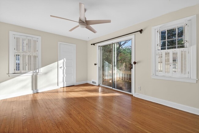 Building Photo - 4556 S Chelsea Ln