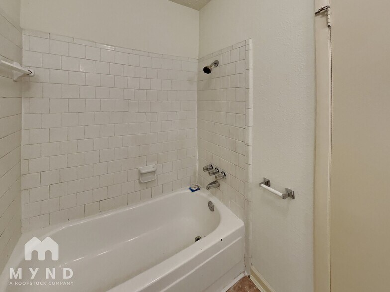 Building Photo - 4202 Chestergate Dr