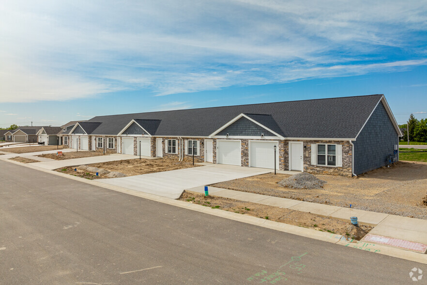 Building Photo - Somerset Townhomes and Villas