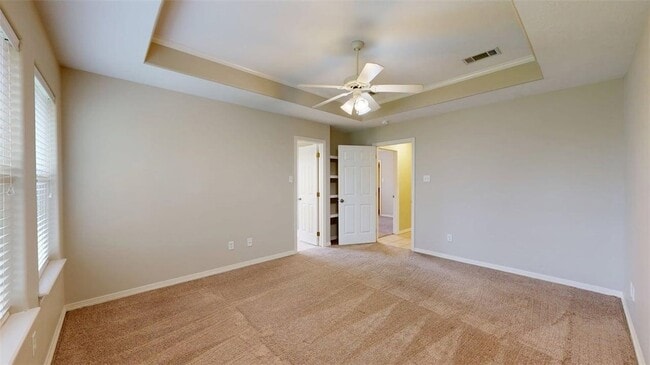 Building Photo - 2350 Kendal Green Cir