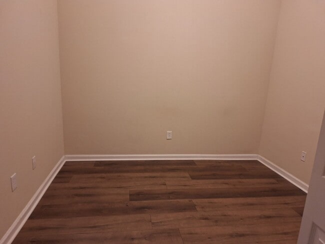 Building Photo - 7032 Deer Lodge Cir