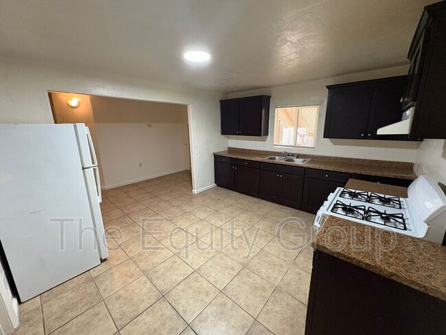 Building Photo - 1265 I St