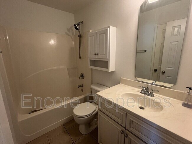 Building Photo - 108 Braxberry Way