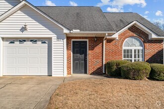 Building Photo - Newly Remodeled 2 Bedroom 2 Bath Duplex