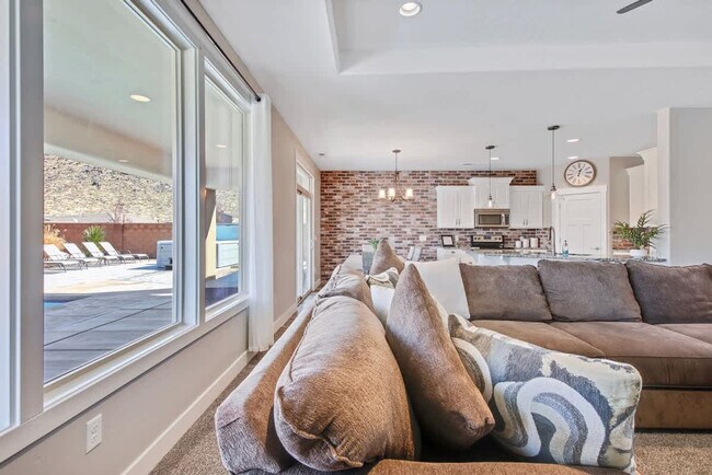 Building Photo - 3364 W 2490 S