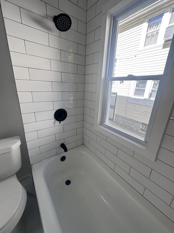 Building Photo - 4126 E 143rd St