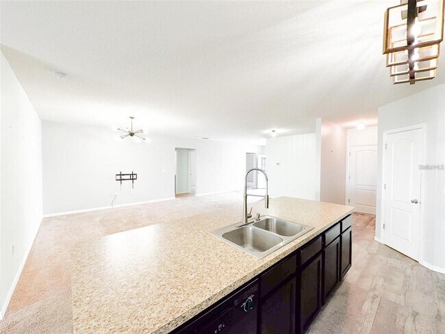 Building Photo - 5525 Forest Ridge Dr