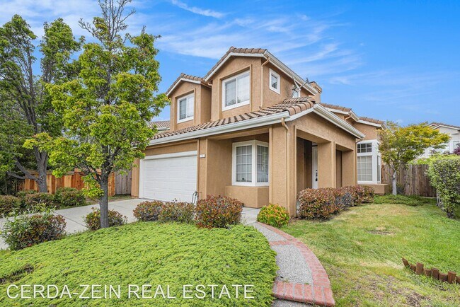 Primary Photo - 3 br, 2.5 bath House - 7 Ratto Road