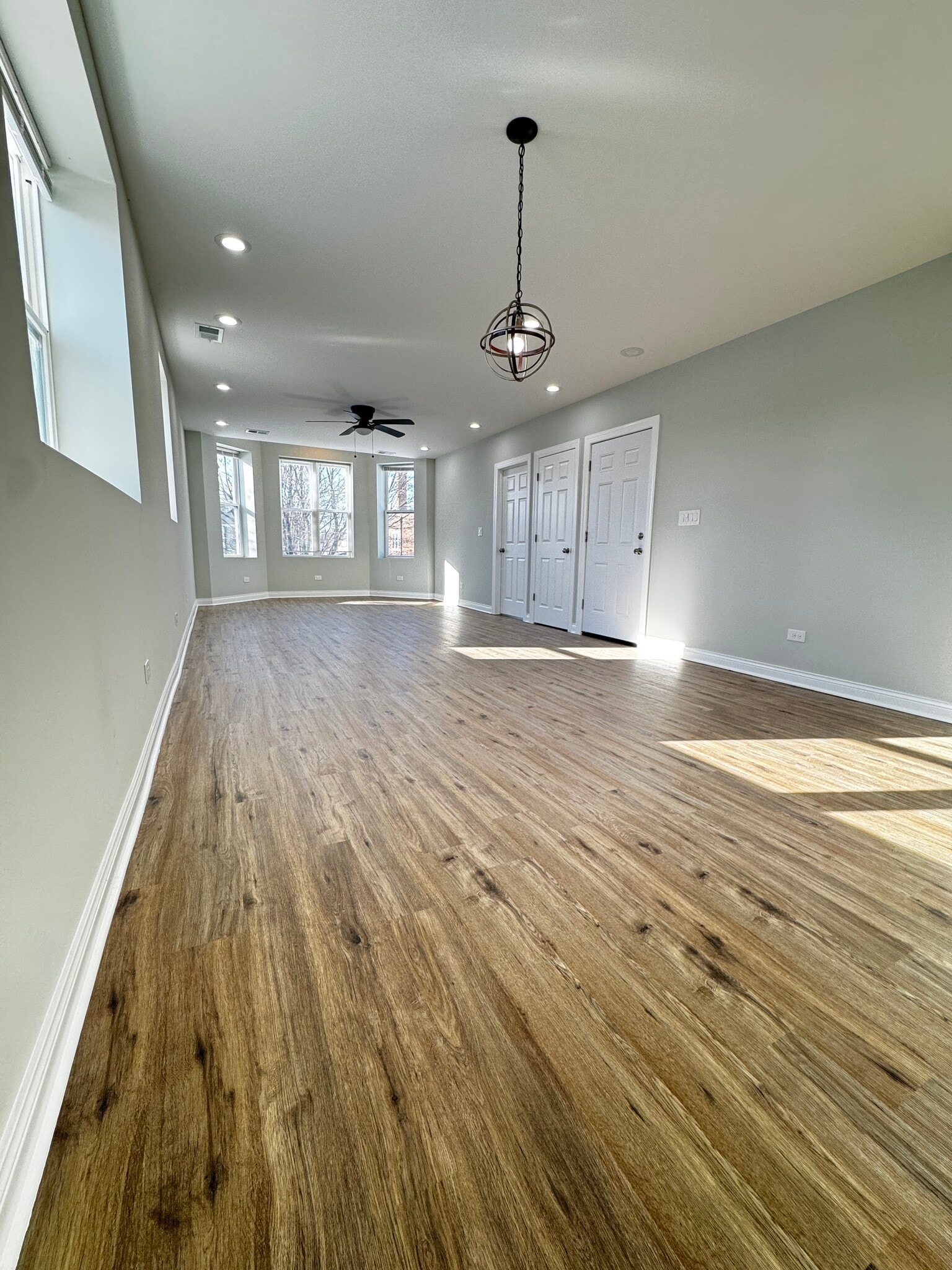 Building Photo - 6807 S Paulina St