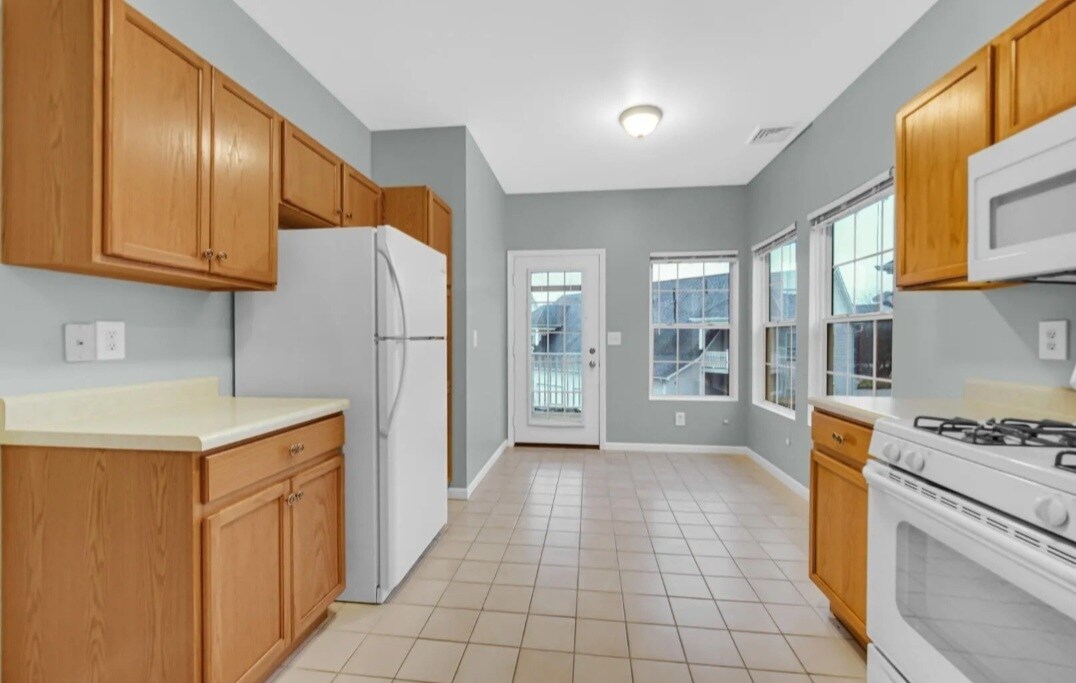 Building Photo - 217 Prestwick Dr