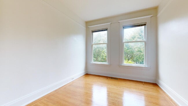 Building Photo - Charming 2BR/1BA in Cole Valley – Garage Parking, In-Unit Laundry & Private Backyard
