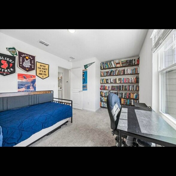 Building Photo - 548 Tillage Ct