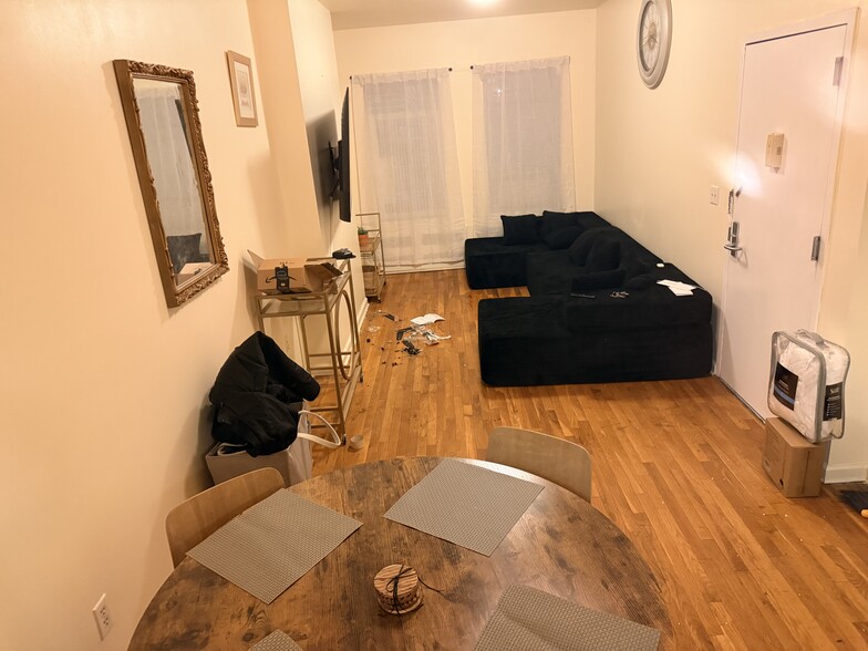 Building Photo - 295 Throop Ave