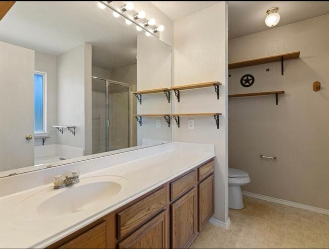 Building Photo - 100 Pinnacle Cir