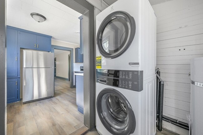 Building Photo - 4 Bedroom Home for Rent! Remodeled Home wi...