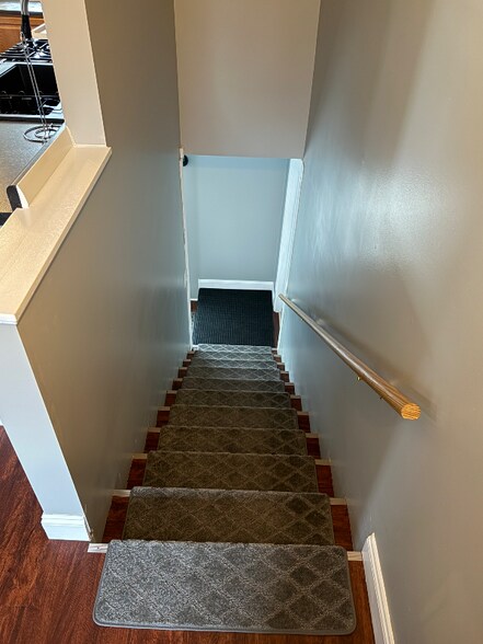 Building Photo - 25 Parkway N