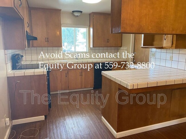 Building Photo - 693 S Laspina St