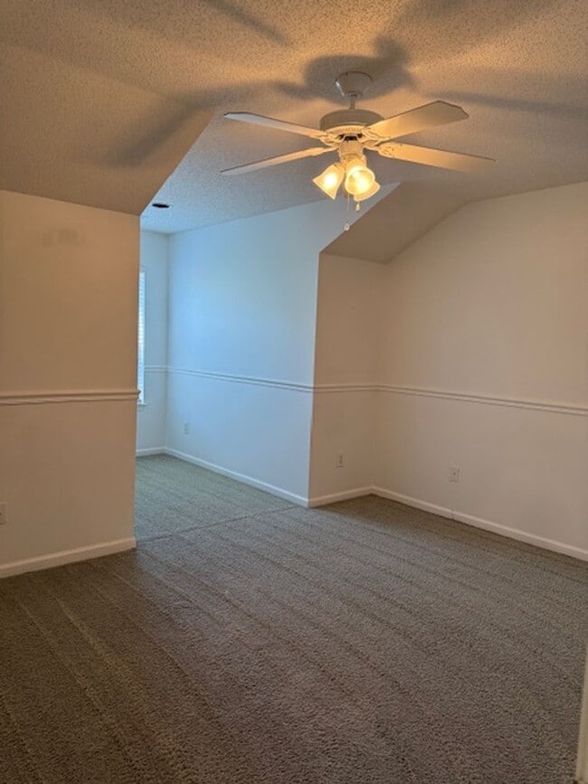 Building Photo - Pawleys Place