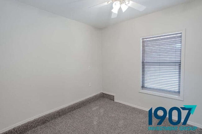 Building Photo - SPECIAL OFFER! Move In Now & Get 50% Off Your First Month's Rent!  Spacious 5-Bedroom Home in OKC...