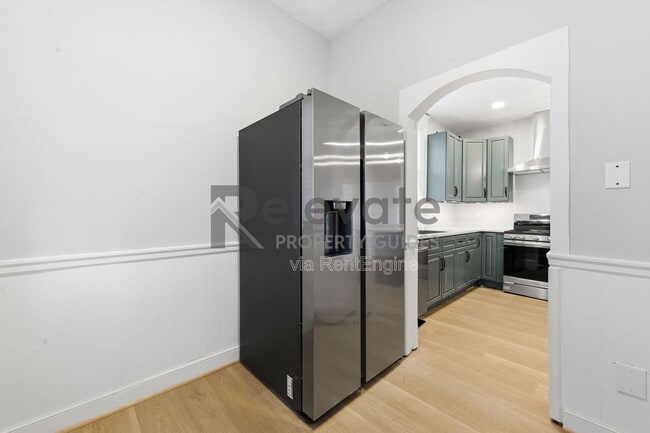 Building Photo - 3100 1st Ave